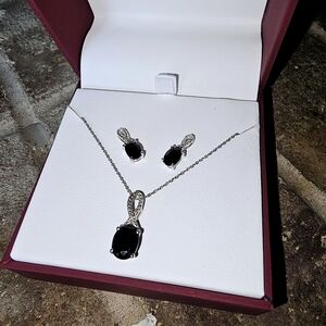 Helzberg black onyx necklace and earrings